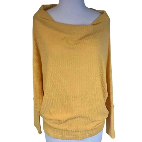 UMGEE Marigold Yellow Waffle Knit Dolman Sleeve Top Size Medium Casual - Picture 2 of 11
